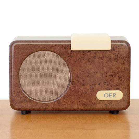 OER Muziekspeler Walnoot – Gebruiksvriendelijke radio die rust en herinneringen bevordert voor ouderen en dementie.