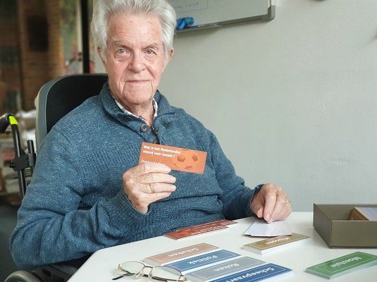 Mannenvragen 1 – Uitdagend vragenspel met 240 vragen, speciaal voor oudere mannen om het geheugen te stimuleren.